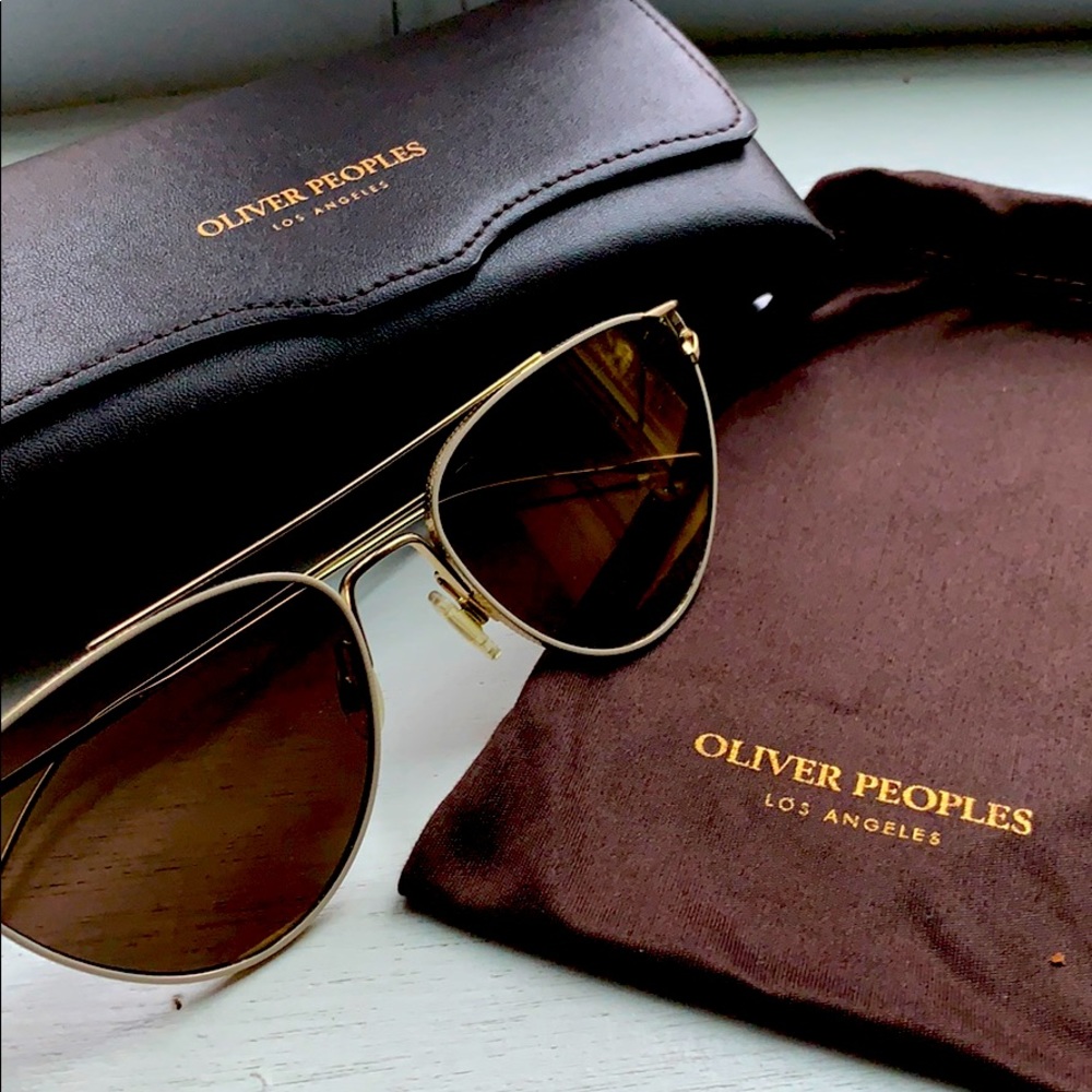 Oliver People’s Sunglass with case